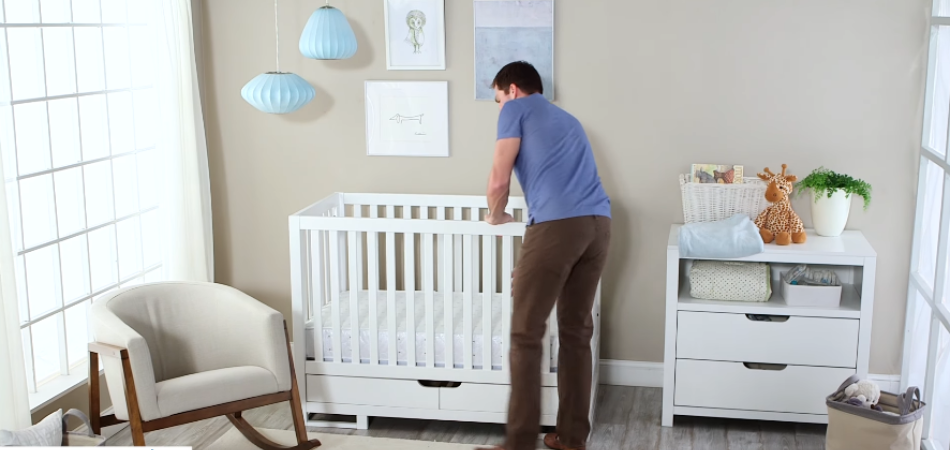 how-high-should-crib-mattress-be-for-newborn-crib-safety-tips